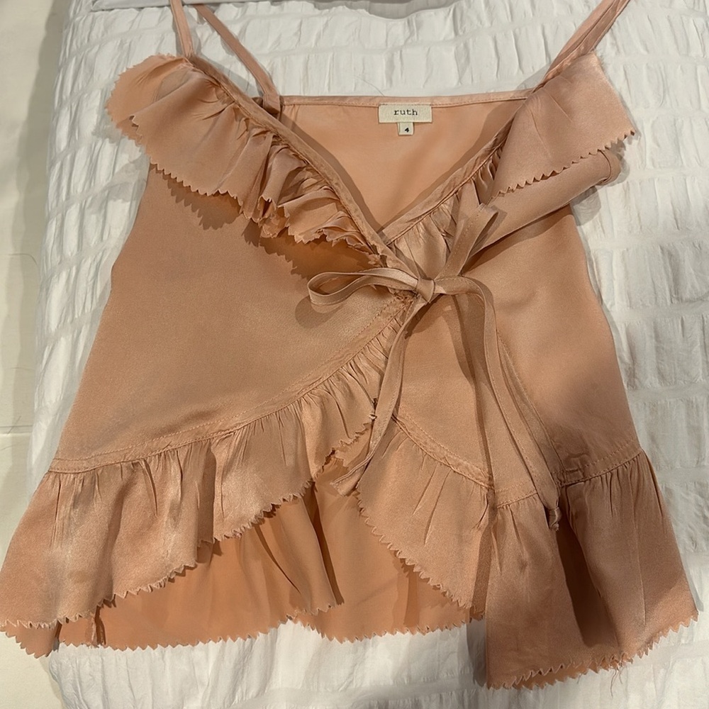 RUTH 100% SILK WRAP PINKY/ PEACH TOP. SIZE 4